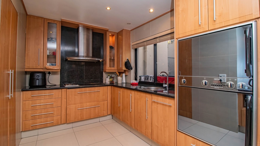 To Let 4 Bedroom Property for Rent in Camps Bay Western Cape